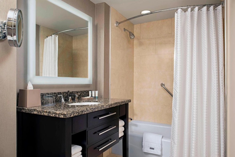 Room image 3